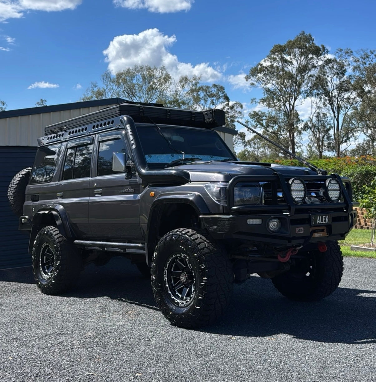 Land Cruiser LFT Wheels R1-REBEL 17 x 9 fitment -12mm offset 45 angle